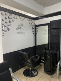Hairstylist And Nail Station For Rent.