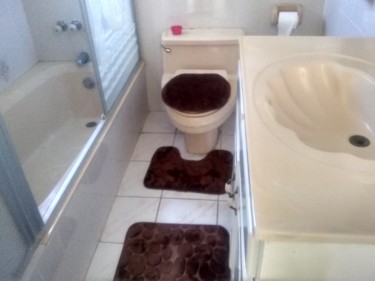 1 Bedroom For Rent (own Bath) No Kitchen