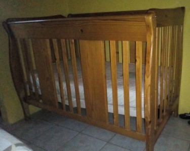 Baby Crib For Sale With Mattress.
