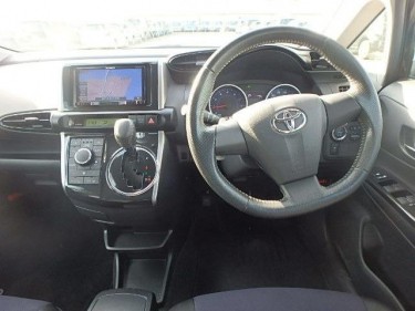 2013 Toyota Wish (2WD)