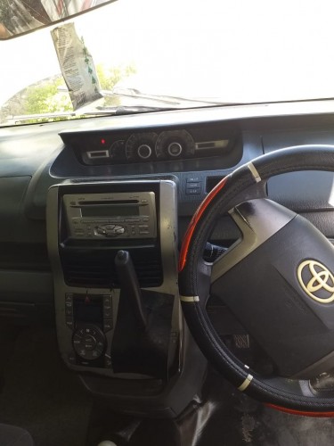 2008 Toyota Voxy (Gear Box)