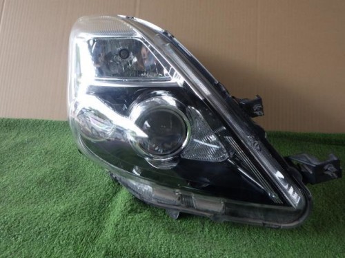 Toyota Isis 2009..parts Doors ,LED Lights