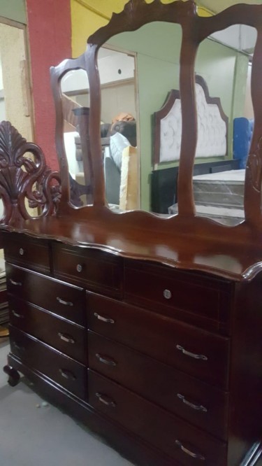 BEAUTIFUL NEW SOLID WOOD DRESSER FOR SALE 