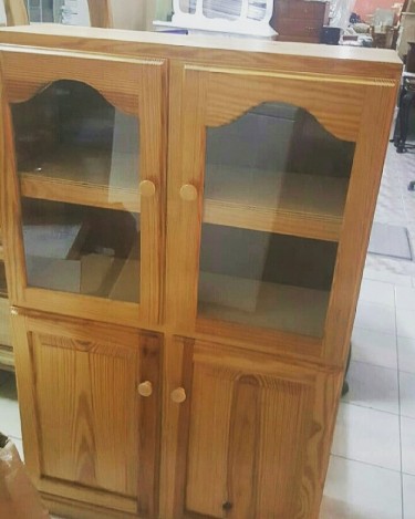 BEAUTIFUL PINE BOOKCASE FOR SALE 