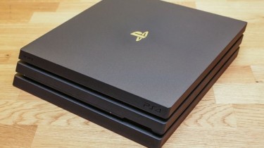 PLAYSTATION PRO 1TB MINT CONDITION. 