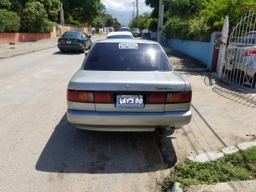 1993 Nissan B13