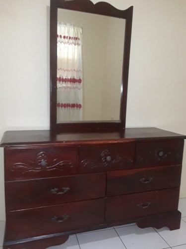 7 Drawers Dresser And Double Bed