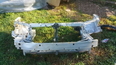 Toyota Axio Parts And Nose Cut