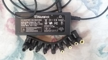 Universal Laptop Charger For Hp/dell Etc