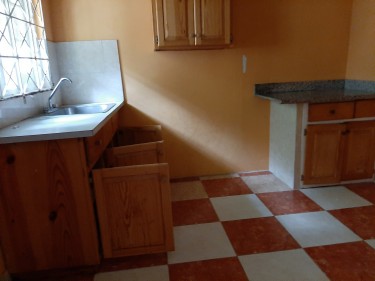1 Bed 1 Bath - Red Hills, Padmore Dist, St. Andrew