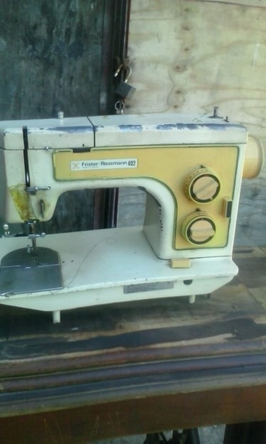 Frister Rossmann 402 Sewing Machine