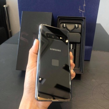 Samsung Galaxy S10+@WhatsApp : +1(678)926-8639