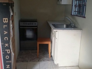 Small Furnished 1 Bedroom Studio For Rent
