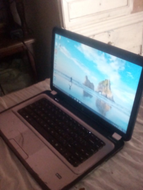 Hp Laptop On Sale Working Faulty Battery Cd 15k Rn