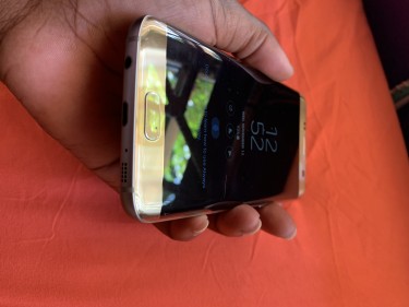 Samsung S7 Edge With Hairline Crack 
