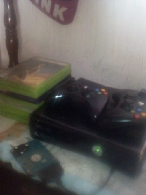 Xbox 360 For Sale Working Wide 2 Control 9cd 24k