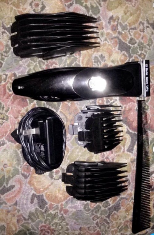 Baber Share Wide 3 Blade And Comb With Charger 6k