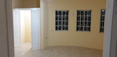 Newly Constructed 2 Bedroom 2 Bathrooms 