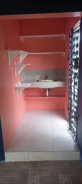 1 Bedroom House