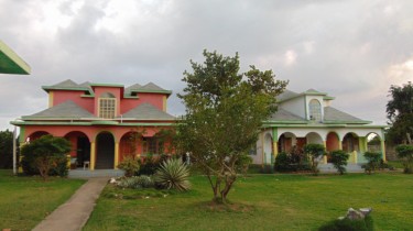 Over 6 Bedrooms Cottages