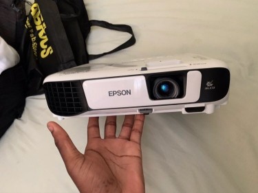 Epson Projector 