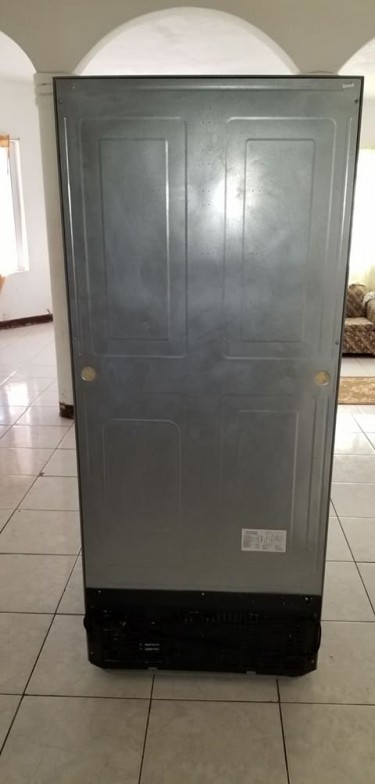 Frigidaire 14 Cubic Feet Refrigerator  2 Doors