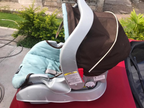 GRACO Car Sear Used In Good Condition $10,000
