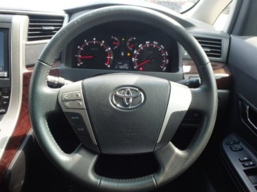 2014 Toyota Velfire