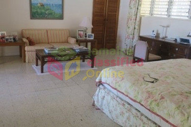 5 Bedrooms, 5 Bathrooms