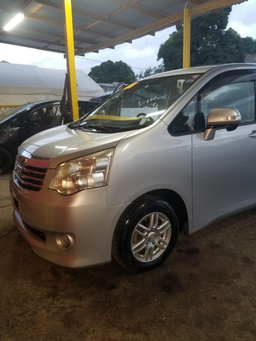 2010 Toyota  Noah For Sale Newly Imported 1.750mil
