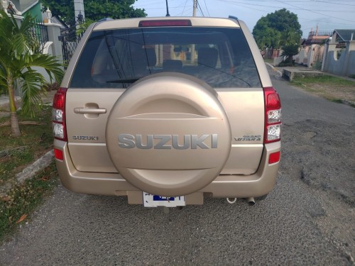 *2010 Suzuki Vitara $1.198 Million Negotiable!:**