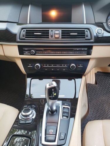 2015 BMW 520i