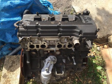 Toyota 2TR Engine 2.7L Used, Stripped