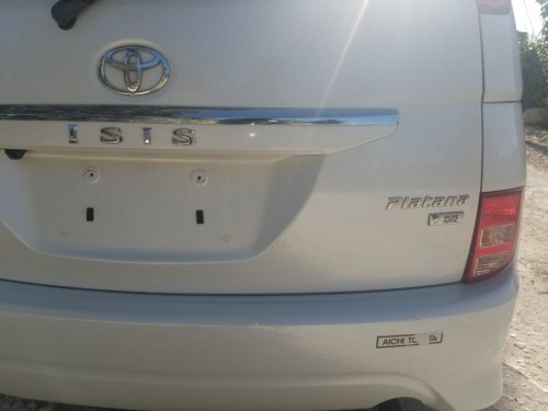2010 Toyota  ISIS Platana Newly Imported