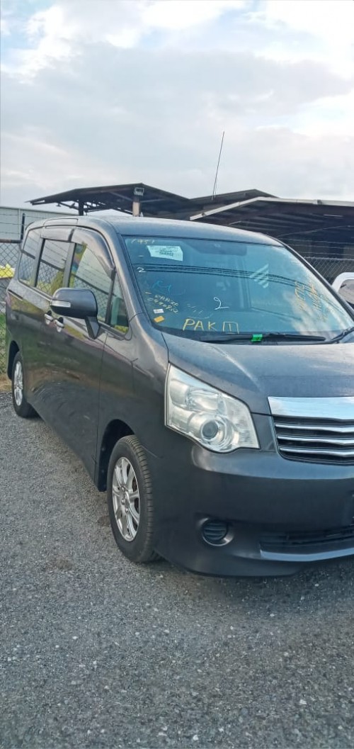 2011 Toyota  Noah X Smart Fully Loaded For Sale
