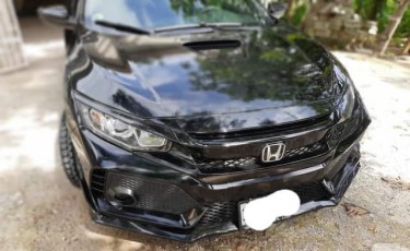 2017 Honda Civic Hatchback W/ Type R Kit