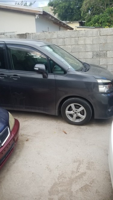 2010 Toyota  Voxy Just Imported For Sale DVD