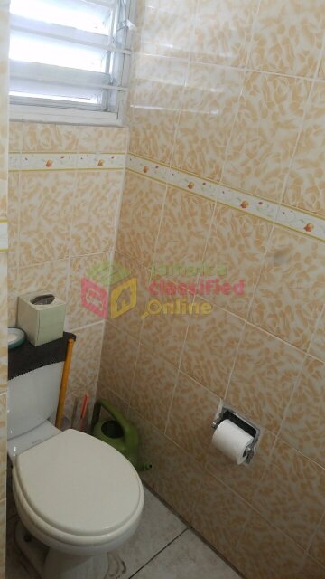 Gated 2 Bedrooms Townhouse with Patio Access