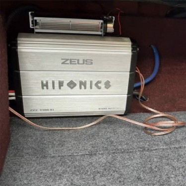 Hifonics Zeus 2000 Watt Amp, Mint Condition