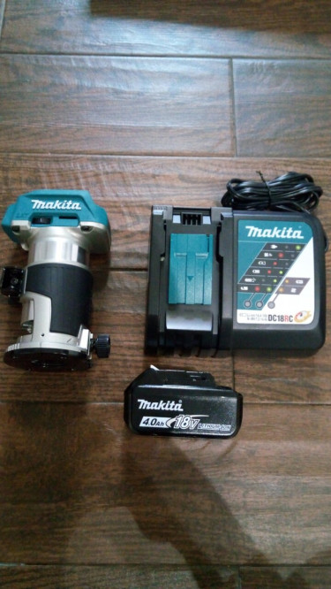 Makita Battery Powered Router 18 Volts Set