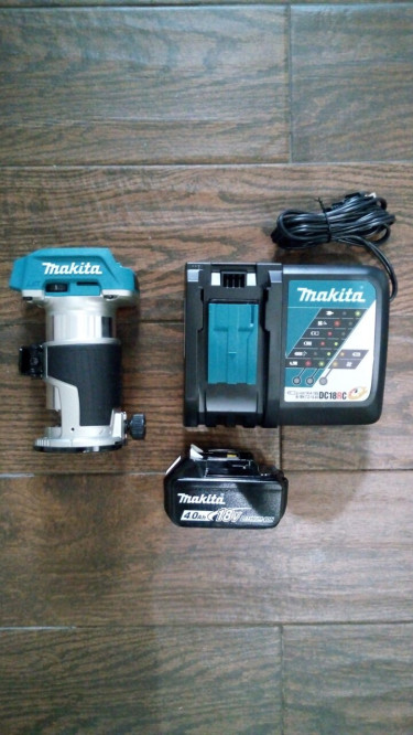 Makita Battery Powered Router 18 Volts Set