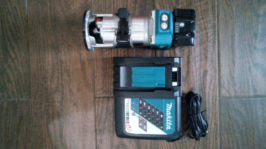Makita Battery Powered Router 18 Volts Set