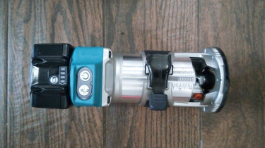 Makita Battery Powered Router 18 Volts Set
