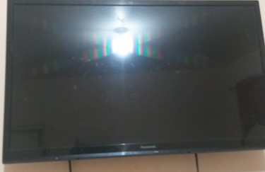 32 Inch Panasonic TV 
