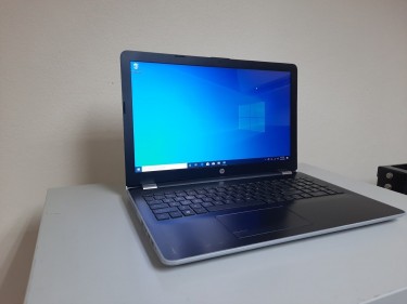 HP Touchscreen Laptop With Accessories 