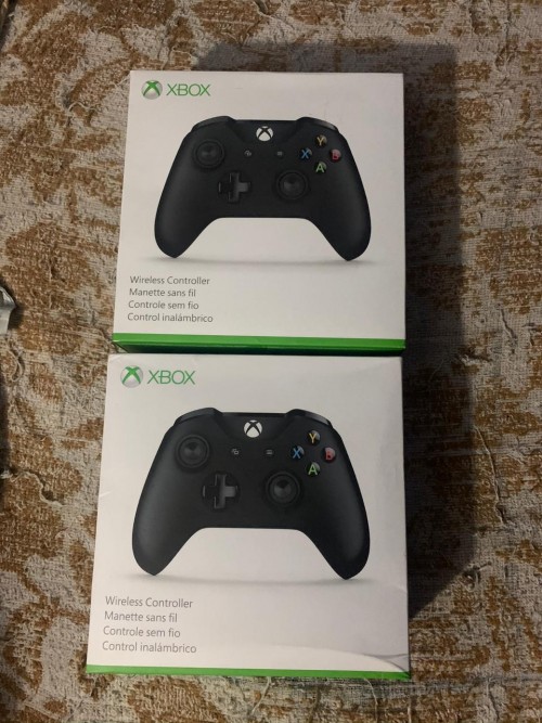Faily New And New Xbox One Controller