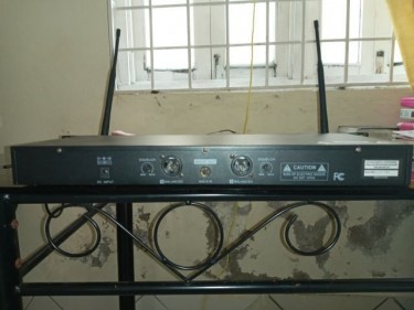 GTD Audio G-622 With 2 Wireless Mics UHF