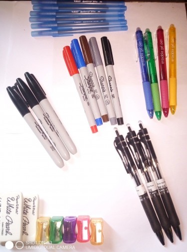 Gel Ink Pens, Coloured Pens, Sharpie & More