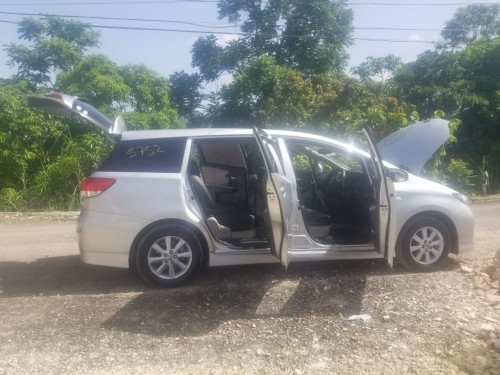 2011 Toyota  Wish Just Imported For Sale 2000cc En