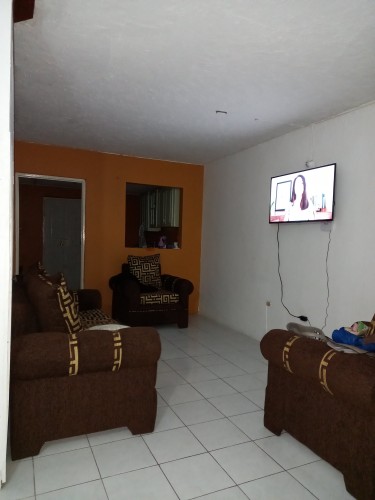 Spare Furnished 1 Bedroom In A Townhouse Available